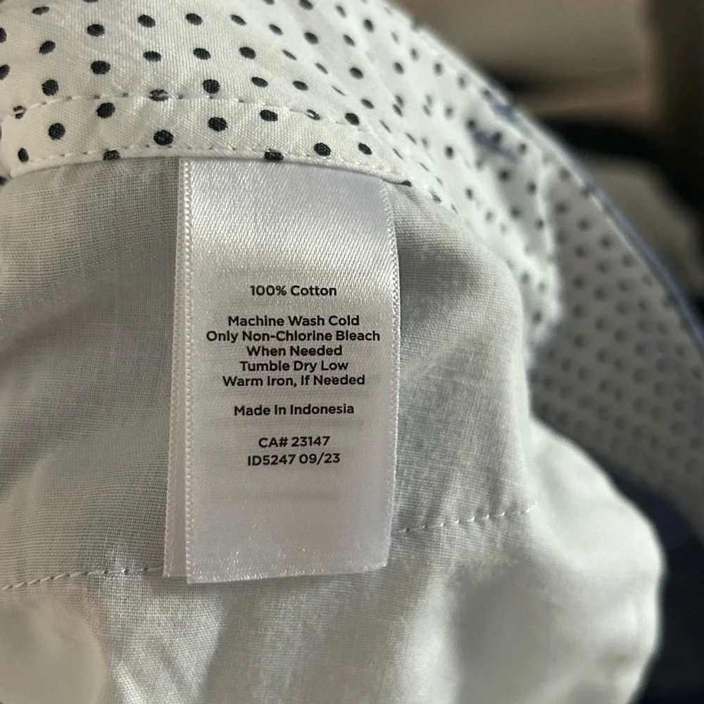Talbots PERFECT SHORTS BERMUDA LENGTH CHAMBRAY - Picture 7 of 7